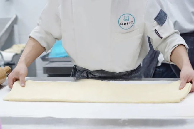 细分烘焙品类、创新行业模式充开云kaiyun官方网站满温度的爸爸糖如何打造手工吐司头部品牌(图7)