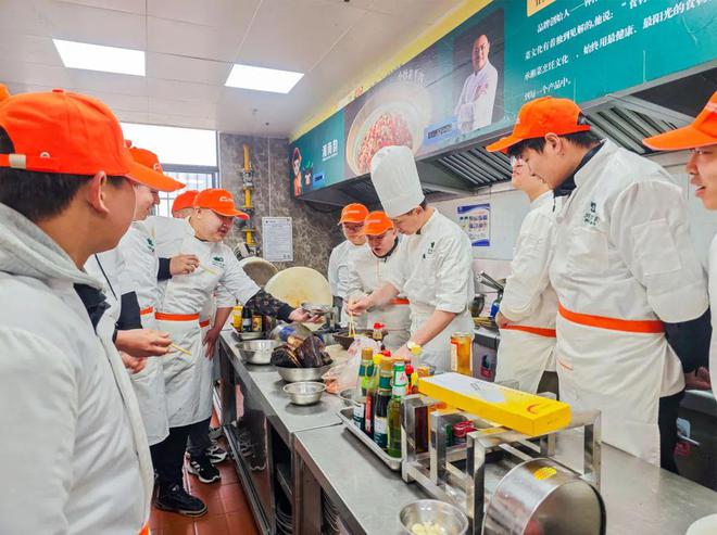 学开云kaiyun官方网站短期家常菜速成班！告别外卖健康饮食！(图5)