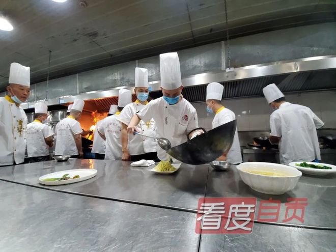 kaiyun官网盐帮菜融入高校后(图5)