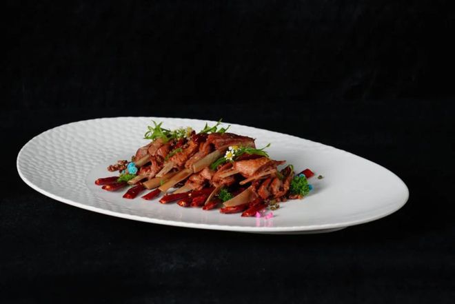 kaiyun官网首届“四季宝杯”地域美食烹饪大赛完美落幕创意思路让人惊叹！（附8道大师菜谱）(图9)
