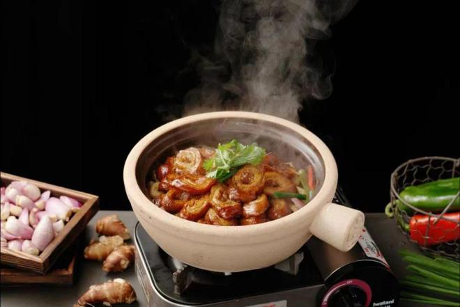 kaiyun官网首届“四季宝杯”地域美食烹饪大赛完美落幕创意思路让人惊叹！（附8道大师菜谱）(图11)