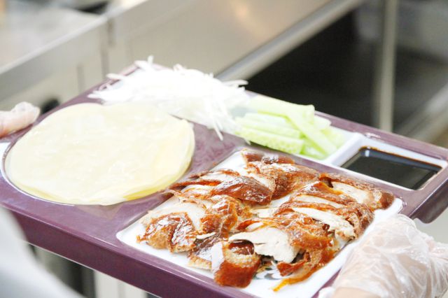 kaiyun官网北京理工大学怎么样？定制专属月饼食堂美食“吃不完”！(图3)