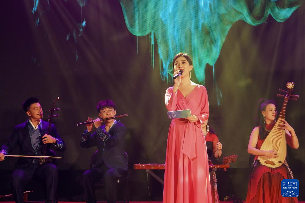 综合消息丨月明人尽望 相聚话团圆——庆中秋节活动在全球多国举办kaiyun中国官方网站(图2)