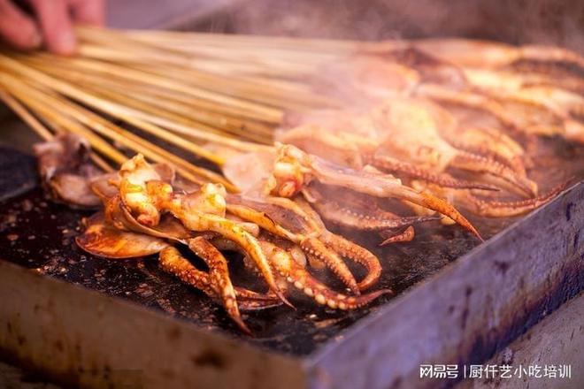铁板鱿鱼哪里学最好？揭开美食培训的秘密(图2)