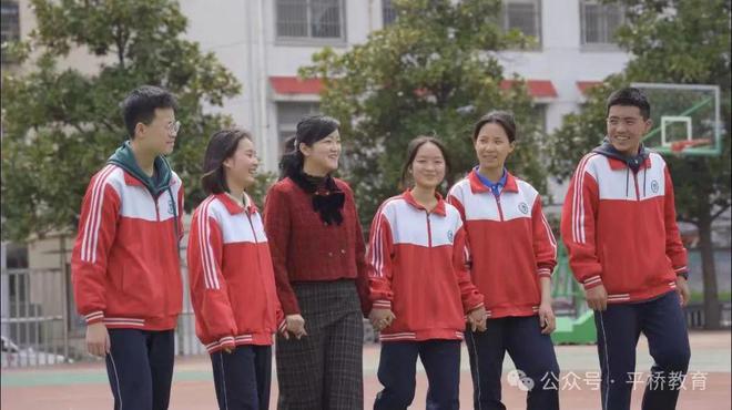 信阳市第一初级中学李冉：教学焕彩 师爱润心(图2)