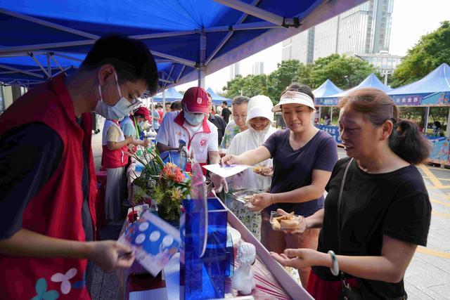 当科技感碰上国潮味 玉塘社区开启美食节活动(图1)