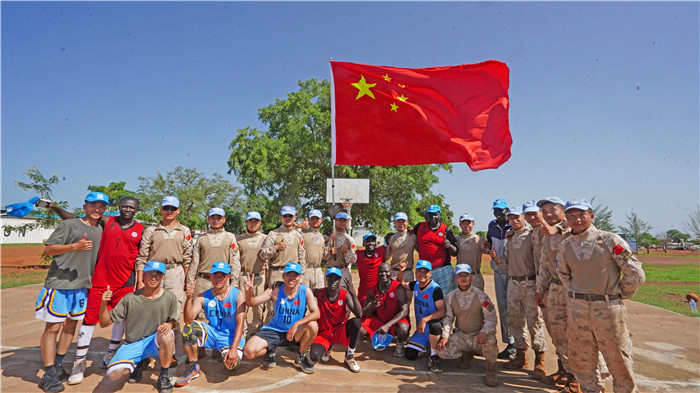 维和官兵丨我与国旗同框(图10)