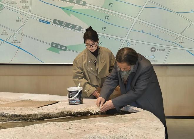 超千斤纸浆复原“都江堰” 74岁古建筑专家首创(图3)