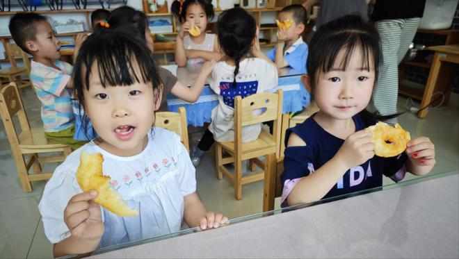 回族美食：炸油香——河口区湖滨新区幼儿园开展民族食育课程活动(图2)