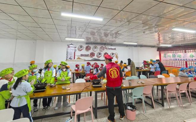 漳州市第二实验小学迎宾分校闽台美食实践工坊开课(图1)