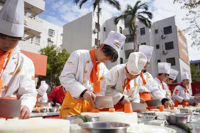 【真实回应】“零基础能学会吗？”“课程听不懂怎么办？”深圳新东方烹饪学校给你答案(图2)