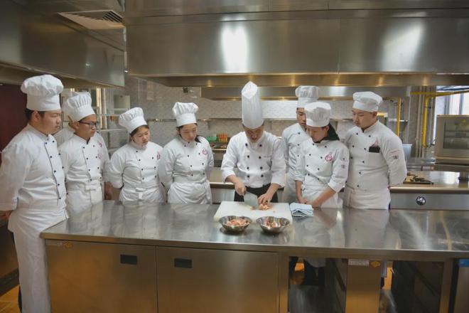 延庆“三尺灶台”上的“掌勺人”(图3)