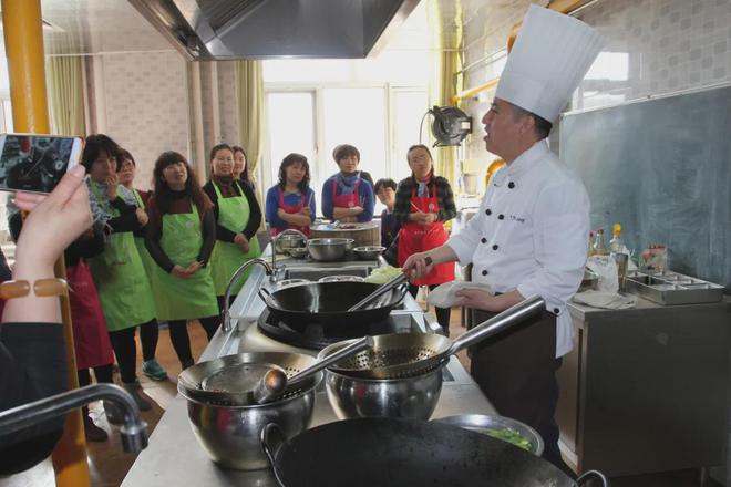 延庆“三尺灶台”上的“掌勺人”(图4)