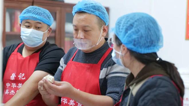 沁阳“烧饼主理人”火了！30+种烧饼全国学员追着学(图5)