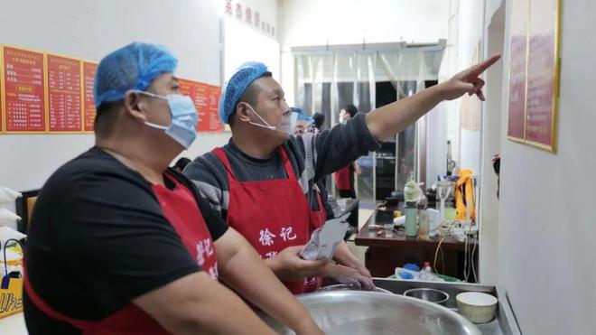 沁阳“烧饼主理人”火了！30+种烧饼全国学员追着学(图7)