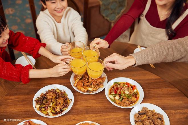 餐桌上美食图片素材推荐：分享那些带着生活印记的烟火瞬间(图2)