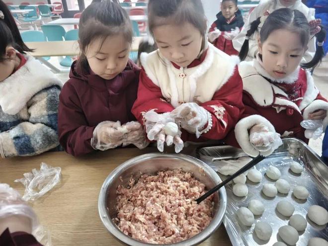 仪式感拉满！今天松江中小学幼儿园这样开启新学期(图3)